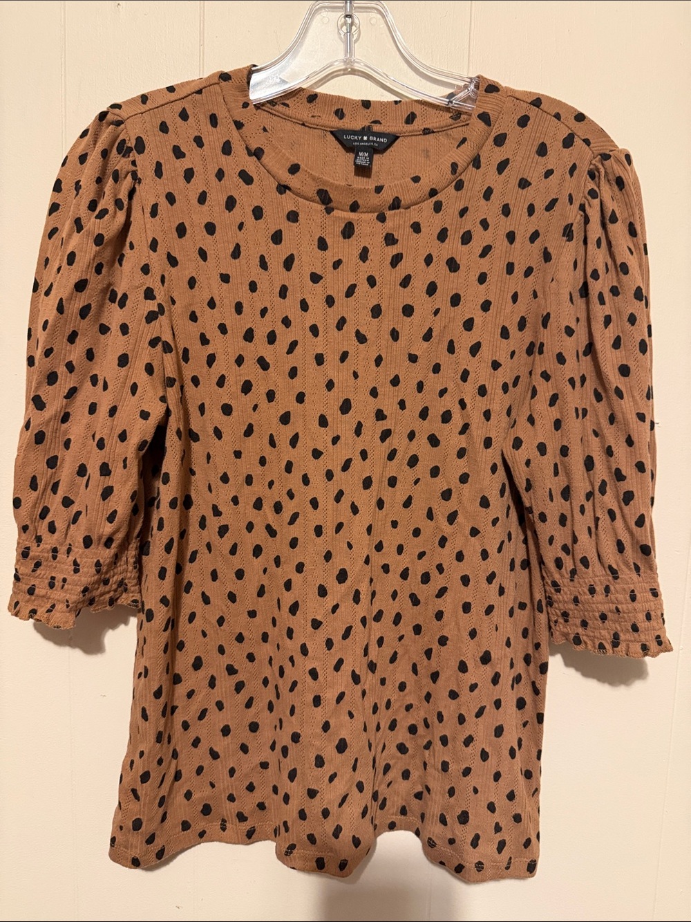 Lucky Brand Tan Blouse with Black Spot Print and Puff Sleeves - Picture 3 of 5